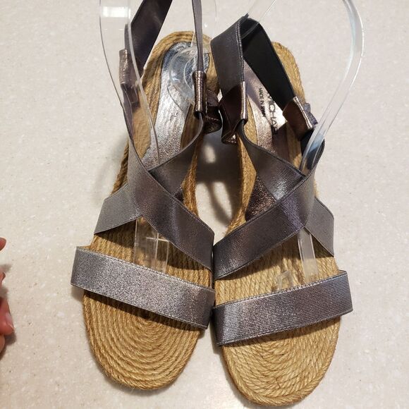 Eric Michael Espadrille Wedge Sandal 40 9 Grey Metallic Shiny Leather Strappy - Picture 7 of 7
